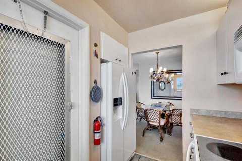 Condo in North Palm Beach, Florida, 2 bedrooms  № 2179110 - photo 21