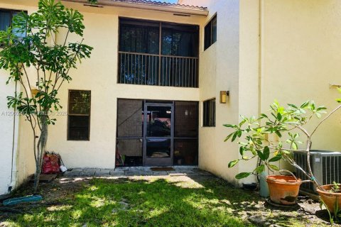 Touwnhouse à louer à Coral Springs, Floride: 2 chambres, 113.15 m2 № 2246093 - photo 19