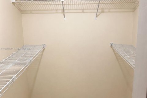 Touwnhouse à louer à Coral Springs, Floride: 2 chambres, 113.15 m2 № 2246093 - photo 16