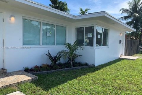 Casa en alquiler en Miami, Florida, 1 dormitorio, 186.27 m2 № 1818274 - foto 10