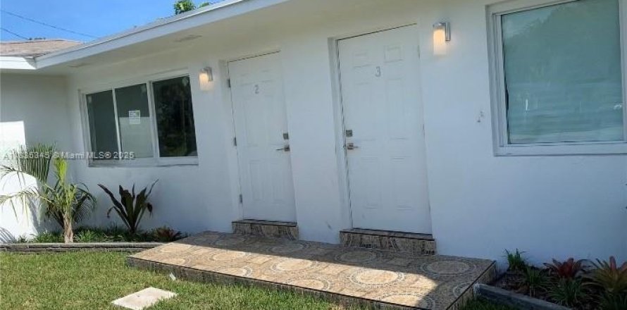 Casa en Miami, Florida 1 dormitorio, 186.27 m2 № 1818274