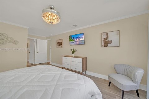 Villa ou maison à vendre à Kissimmee, Floride: 4 chambres, 196.3 m2 № 2035273 - photo 23