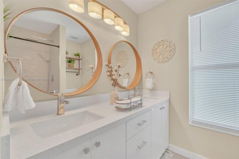 Villa ou maison à vendre à Kissimmee, Floride: 4 chambres, 196.3 m2 № 2035273 - photo 29