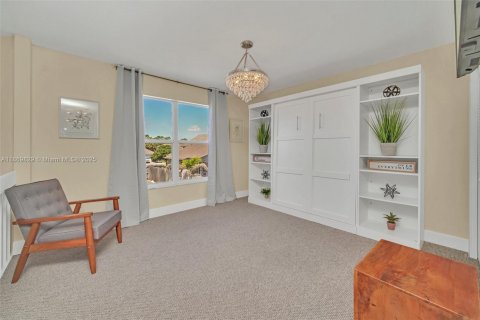 Villa ou maison à vendre à Kissimmee, Floride: 4 chambres, 196.3 m2 № 2035273 - photo 19