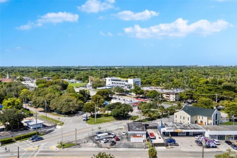 Commercial property in Miami, Florida № 1953721 - photo 13