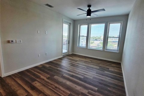 Apartamento en alquiler en Tampa, Florida, 2 dormitorios, 102.01 m2 № 1835323 - foto 4