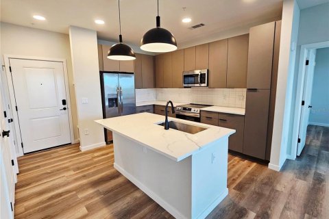 Apartamento en alquiler en Tampa, Florida, 2 dormitorios, 102.01 m2 № 1835323 - foto 1
