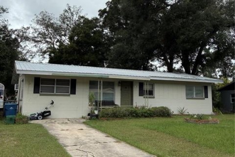 Commercial property in DeLand, Florida 10 bedrooms, 92.81 sq.m. № 2400328 - photo 4