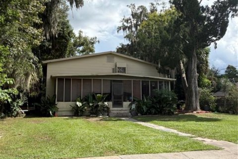 Commercial property in DeLand, Florida 10 bedrooms, 92.81 sq.m. № 2400328 - photo 2