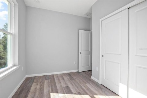 House in Osteen, Florida 3 bedrooms, 150.87 sq.m. № 1578191 - photo 8
