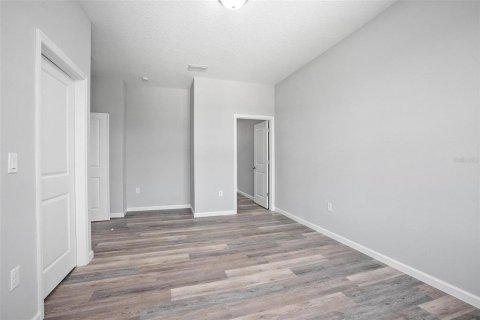 House in Osteen, Florida 3 bedrooms, 150.87 sq.m. № 1578191 - photo 22