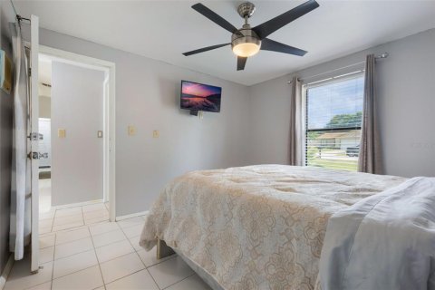 House in Orlando, Florida 3 bedrooms, 151.15 sq.m. № 1803492 - photo 17