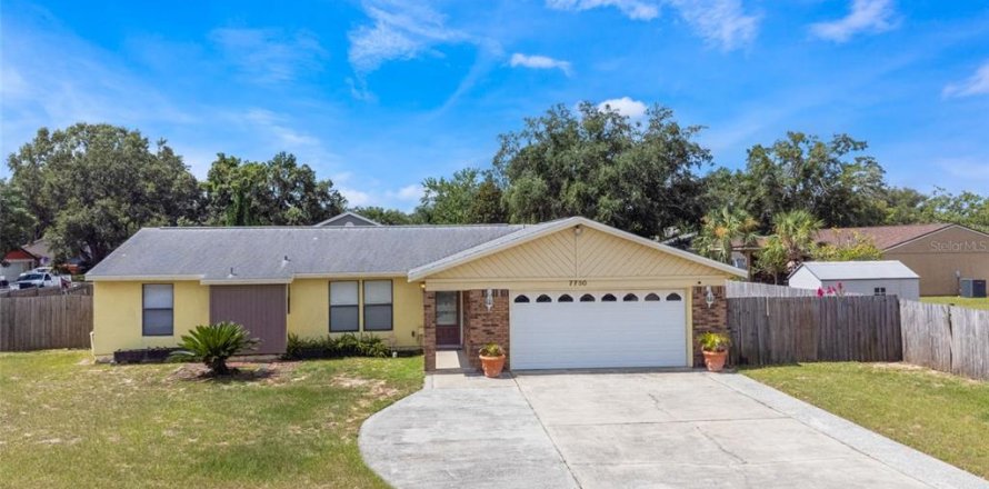 House in Orlando, Florida 3 bedrooms, 151.15 sq.m. № 1803492