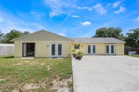 House in Orlando, Florida 3 bedrooms, 151.15 sq.m. № 1803492 - photo 18