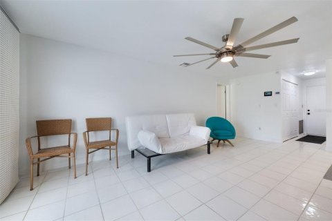 House in Orlando, Florida 3 bedrooms, 151.15 sq.m. № 1803492 - photo 8