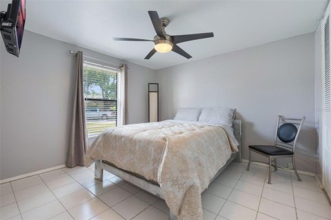 House in Orlando, Florida 3 bedrooms, 151.15 sq.m. № 1803492 - photo 16