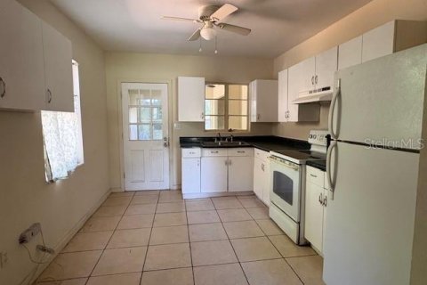 House in Lake Wales, Florida 3 bedrooms, 100.33 sq.m. № 2166234 - photo 5