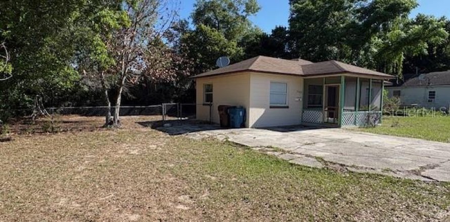 House in Lake Wales, Florida 3 bedrooms, 100.33 sq.m. № 2166234