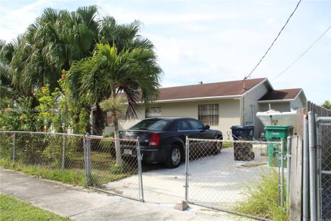 Villa ou maison à vendre à Florida City, Floride: 4 chambres, 140.65 m2 № 1825601 - photo 7