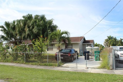 Villa ou maison à vendre à Florida City, Floride: 4 chambres, 140.65 m2 № 1825601 - photo 8