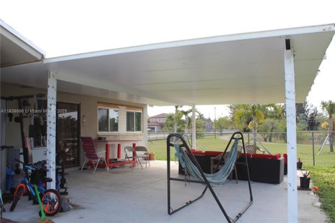 Villa ou maison à vendre à Florida City, Floride: 4 chambres, 140.65 m2 № 1825601 - photo 27
