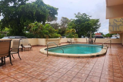 Copropriété à louer à North Miami, Floride: 2 chambres, 75.72 m2 № 1967976 - photo 12