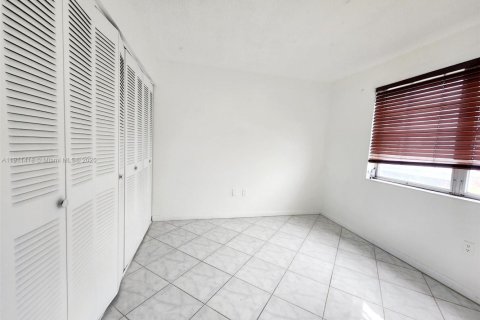Copropriété à louer à North Miami, Floride: 2 chambres, 75.72 m2 № 1967976 - photo 11