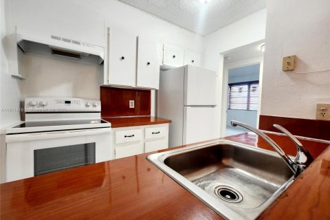 Condo à North Miami, Floride, 2 chambres  № 1967976