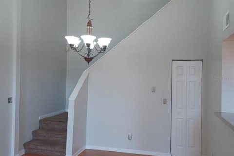 Touwnhouse à louer à Tampa, Floride: 2 chambres, 138.61 m2 № 2425976 - photo 3