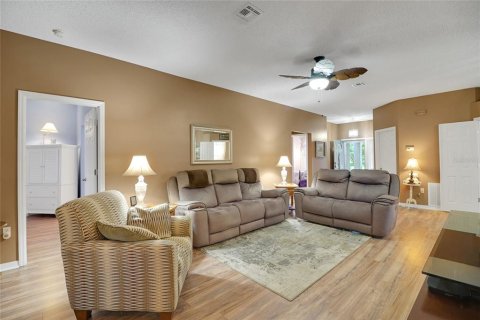 House in Leesburg, Florida 3 bedrooms, 145.3 sq.m. № 1689919 - photo 23