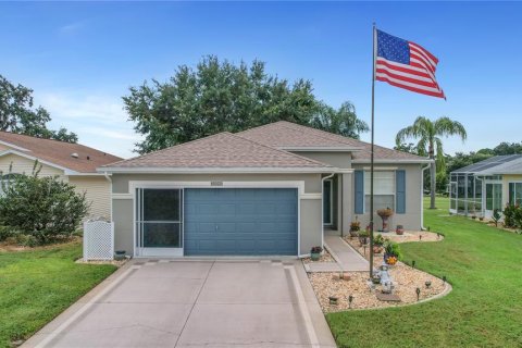 House in Leesburg, Florida 3 bedrooms, 145.3 sq.m. № 1689919 - photo 2
