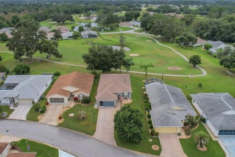 House in Leesburg, Florida 3 bedrooms, 145.3 sq.m. № 1689919 - photo 1