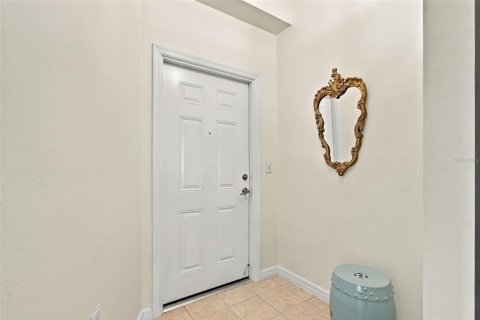 Condo in Saint Petersburg, Florida, 2 bedrooms  № 2379597 - photo 27