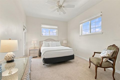 Condo in Saint Petersburg, Florida, 2 bedrooms  № 2379597 - photo 14