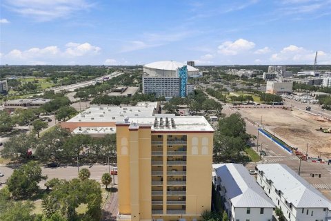 Condo in Saint Petersburg, Florida, 2 bedrooms  № 2379597 - photo 12