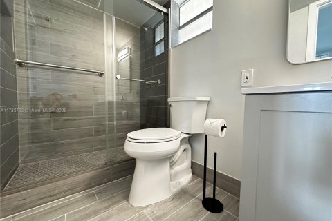 Condo in Miami Gardens, Florida, 2 bedrooms  № 1632804 - photo 10