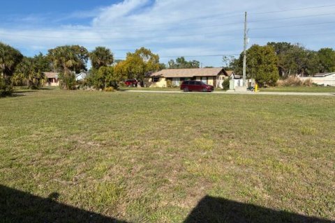Commercial property in Hudson, Florida № 2245559 - photo 2