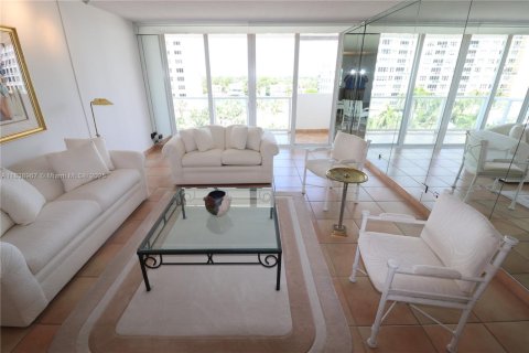 Copropriété à vendre à Miami Beach, Floride: 2 chambres, 119.84 m2 № 1825666 - photo 17