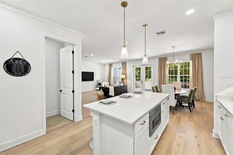 Touwnhouse à vendre à Saint Petersburg, Floride: 3 chambres, 222.69 m2 № 2418854 - photo 17