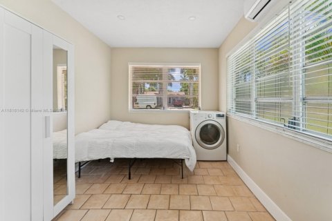 House in Hallandale Beach, Florida 3 bedrooms, 161.65 sq.m. № 1794374 - photo 28
