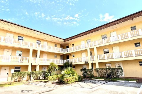 Copropriété à louer à Deerfield Beach, Floride: 1 chambre, 60.57 m2 № 2393209 - photo 10