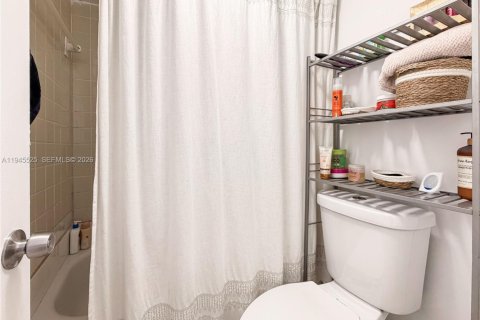 Condominio en venta en Miami, Florida, 2 dormitorios, 74.32 m2 № 2007705 - foto 18