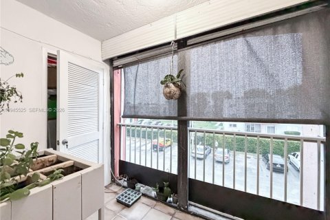 Condominio en venta en Miami, Florida, 2 dormitorios, 74.32 m2 № 2007705 - foto 19