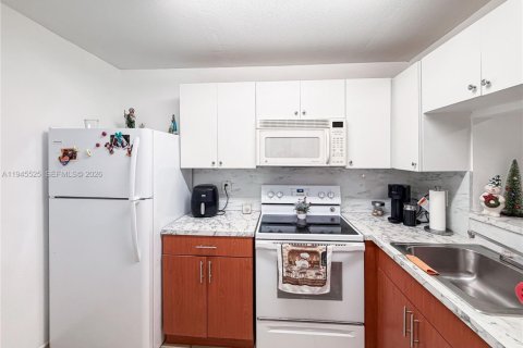 Condominio en venta en Miami, Florida, 2 dormitorios, 74.32 m2 № 2007705 - foto 6