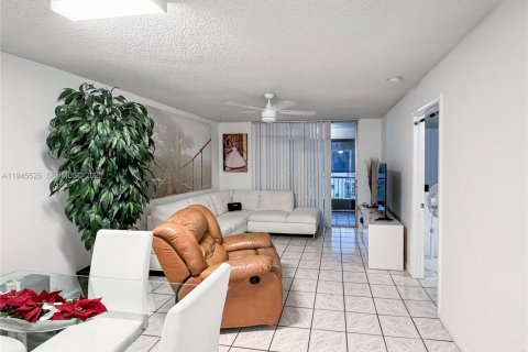 Condominio en venta en Miami, Florida, 2 dormitorios, 74.32 m2 № 2007705 - foto 9