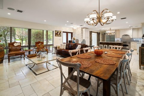 Casa en venta en Miami, Florida, 3 dormitorios, 183.02 m2 № 1983702 - foto 6