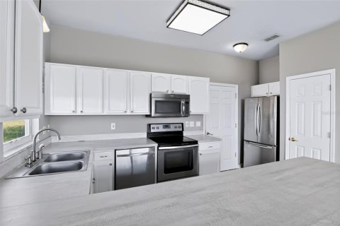 House in Clermont, Florida 3 bedrooms, 147.81 sq.m. № 2393696 - photo 6