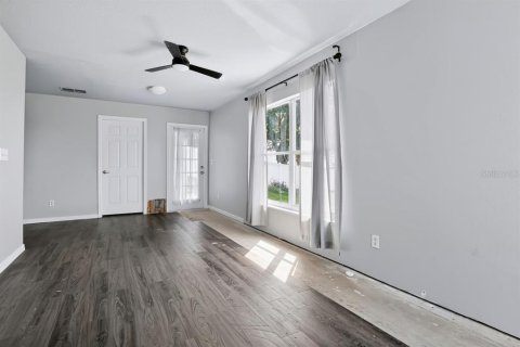 House in Clermont, Florida 3 bedrooms, 147.81 sq.m. № 2393696 - photo 15