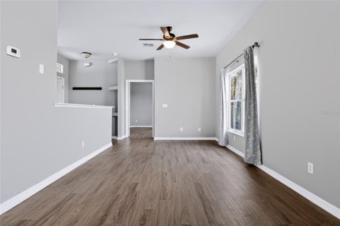 House in Clermont, Florida 3 bedrooms, 147.81 sq.m. № 2393696 - photo 7