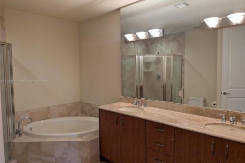 Condo in West Palm Beach, Florida, 1 bedroom  № 1809472 - photo 21